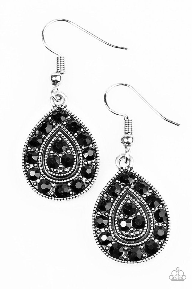 Storming Shimmer Black Earrings (Yellow 159)