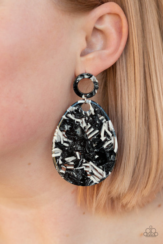 Retro-politan Black Earrings (Yellow 155)