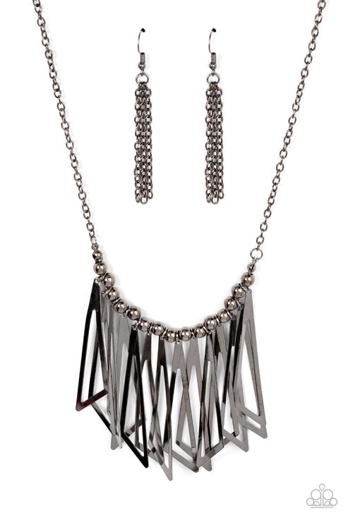 Industrial Jungle Black Necklace (Light Purple 97)