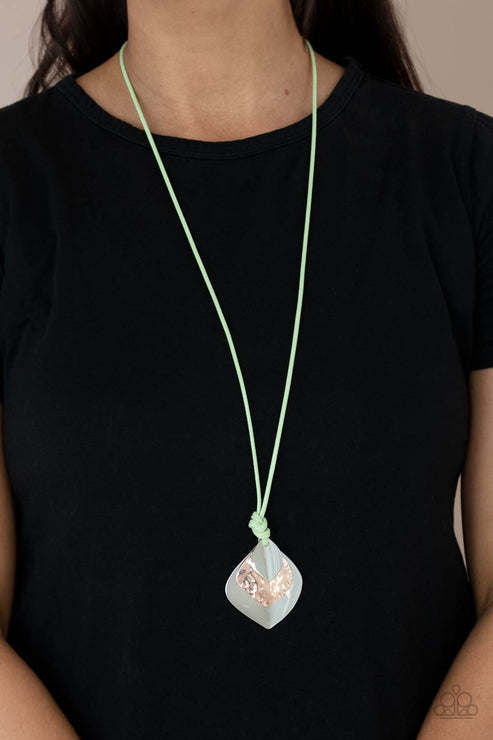 Face The ARTIFACTS Green Necklace (Orange 1055)