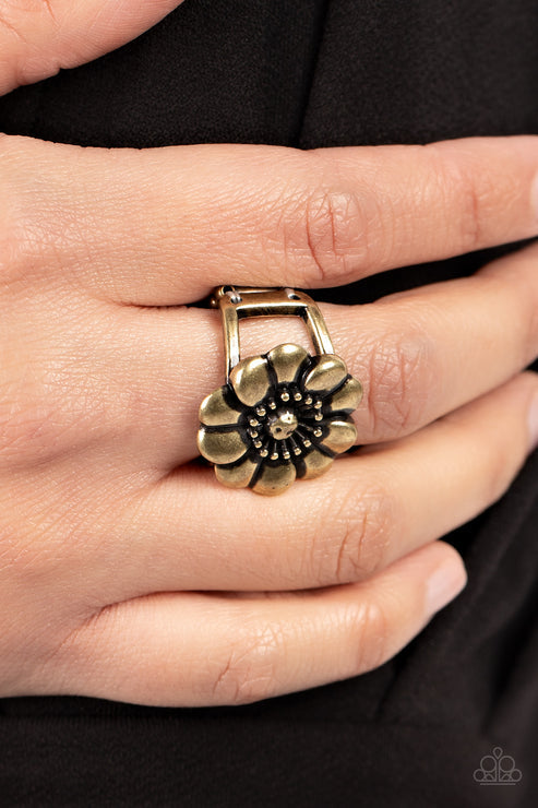 Floral Farmstead Brass Ring (Orange 1149)