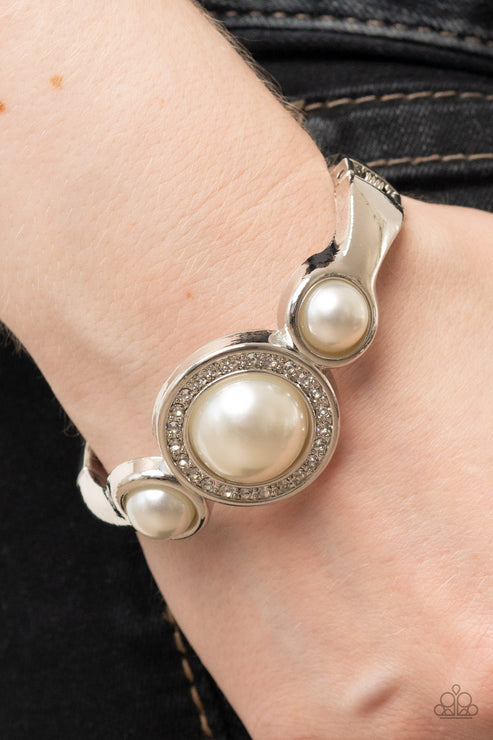 Debutante Daydream White Bracelet (Orange 1531)