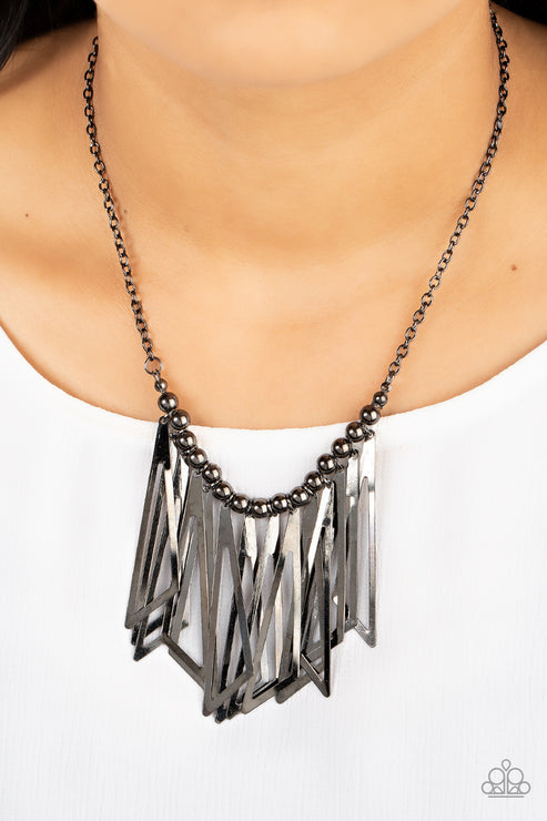 Industrial Jungle Black Necklace (Light Purple 97)