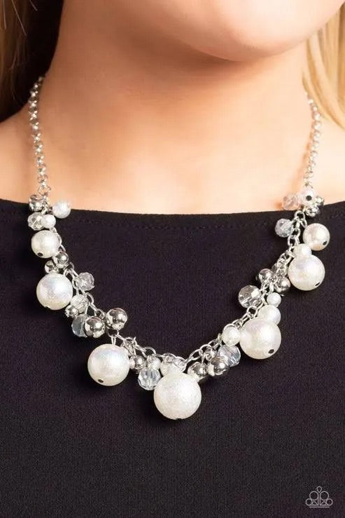 Scratched Shimmer White Necklace (Spicy 349)